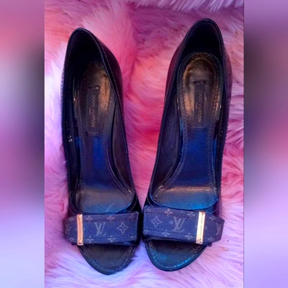 Louis Vuitton peep toe high heels size 6.5 dark brown.